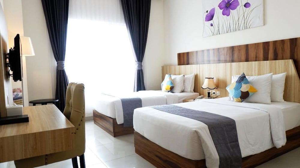 Vega Prime Hotel & Convention Sorong Exterior foto